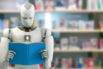 Robot leyendo un libro frente a una estantería, simbolizando el impacto y las tendencias de la IA en la educación.